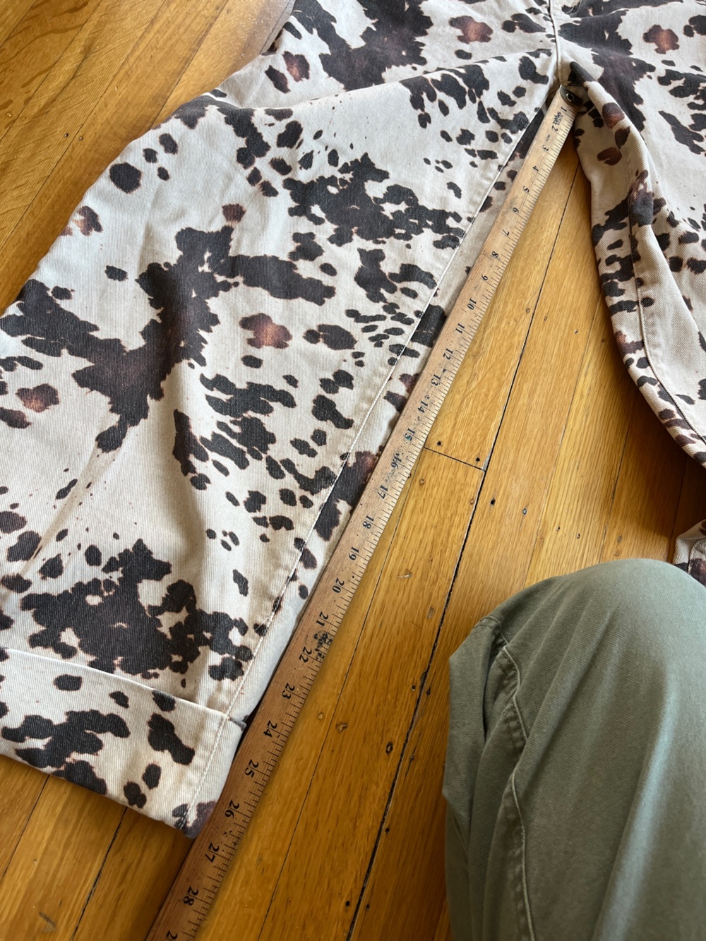 Pilcro wide leg animal splatter print brown cream jeans pleated JNCO 27 4 Y2K - Picture 3 of 13